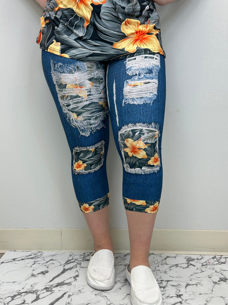 Dark Hibiscus Capri w/ Butt Pockets