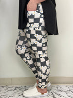 Checkered Daisy Leggings w/ Pockets